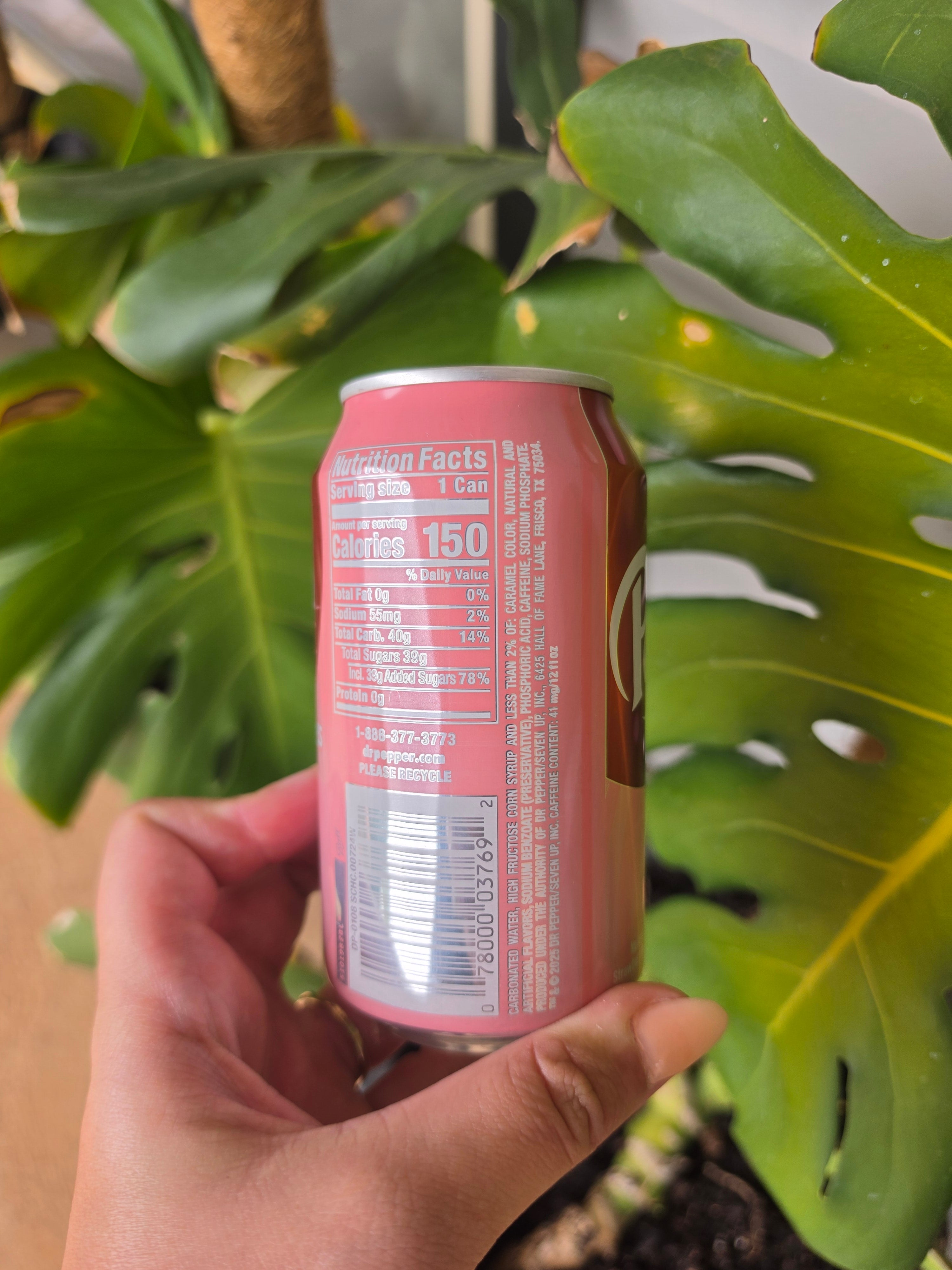 Dr Pepper Strawberries & Cream Soda 355ml